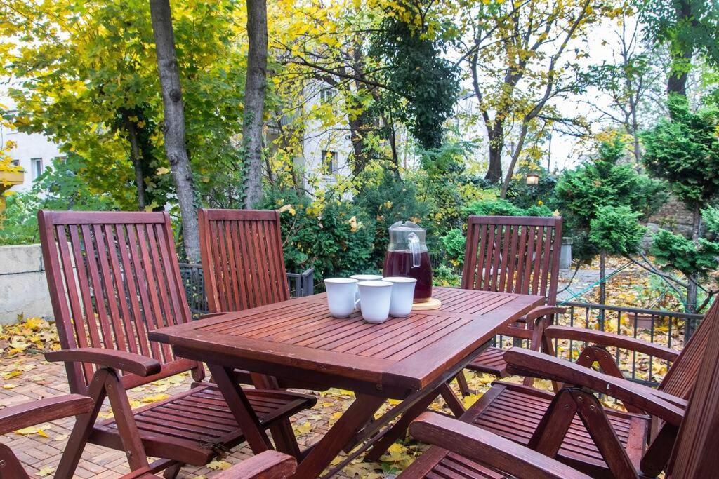 Ferienhaus House W/castle View Garden, Wine, Garage, Netflix *